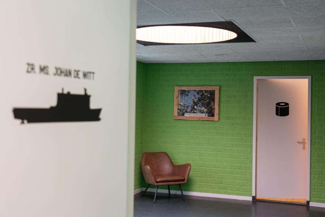De Admiraal Hostel Den Helder Exterior photo